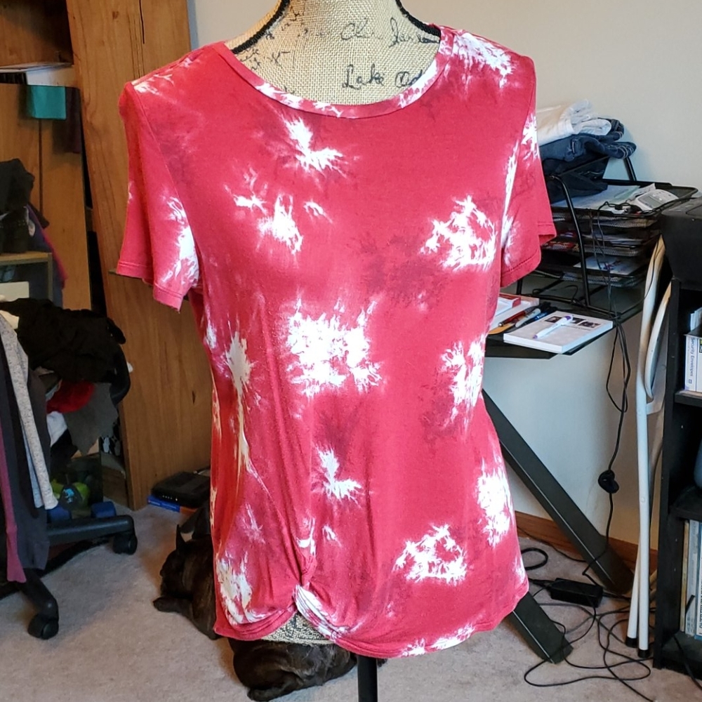 Cloud Chaser red/white tie dye shirt size Medium